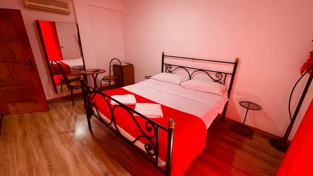 Hotel Drinos ティラナ エクステリア 写真