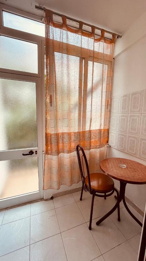 Hotel Drinos ティラナ エクステリア 写真